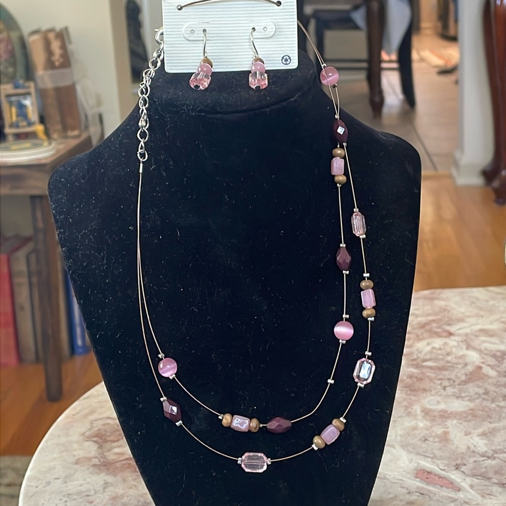 NWT~Bass Pink Crystal Hook Earrings W/Matching Adj Pink Beaded Wire Necklace